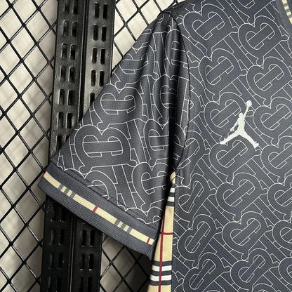 Maillot Angleterre foot concept Burberry 2024 2025